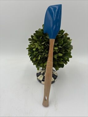 Le Creuset Blue Silicone Signature Silicone Medium Spatula
